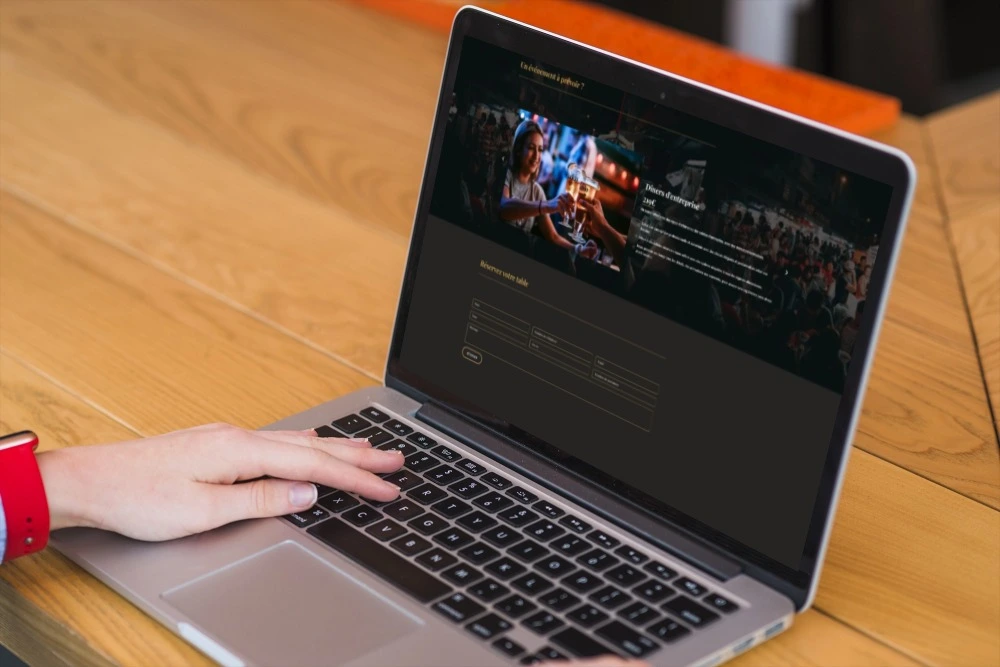 Woman-working-with-laptop-mockup